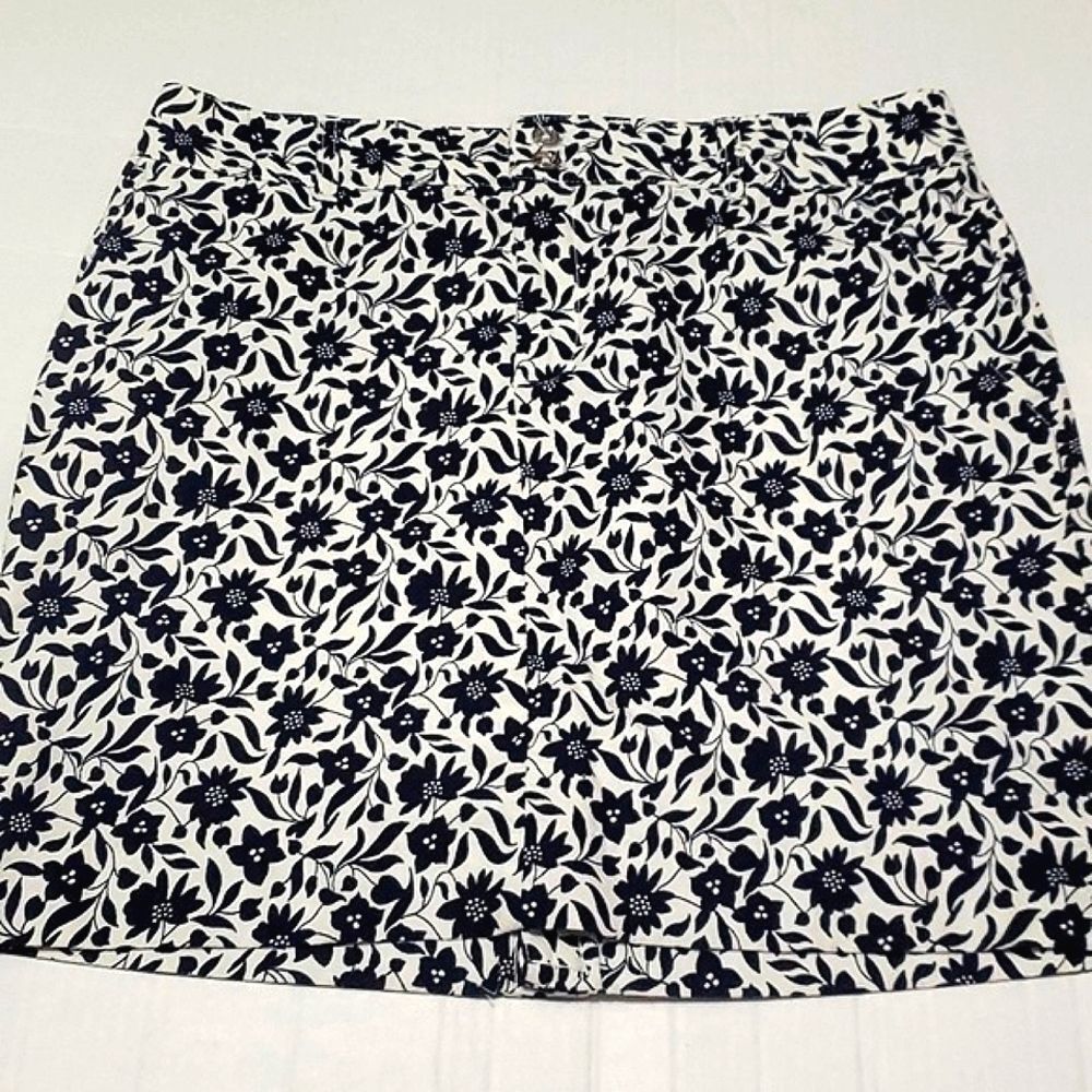 Chaps Navy & Off White Floral Academia Preppy Mini Skirt 10